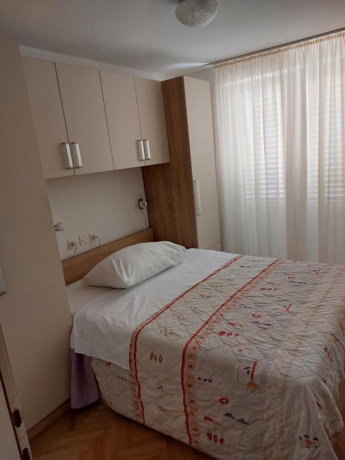 Apartments Mlacovic Rab Town Luaran gambar