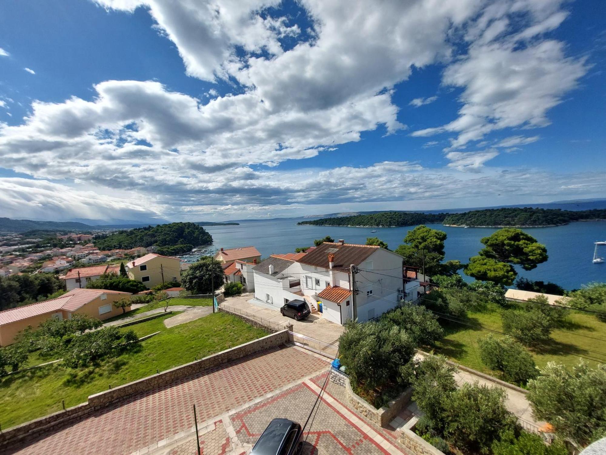 Apartments Mlacovic Rab Town Luaran gambar