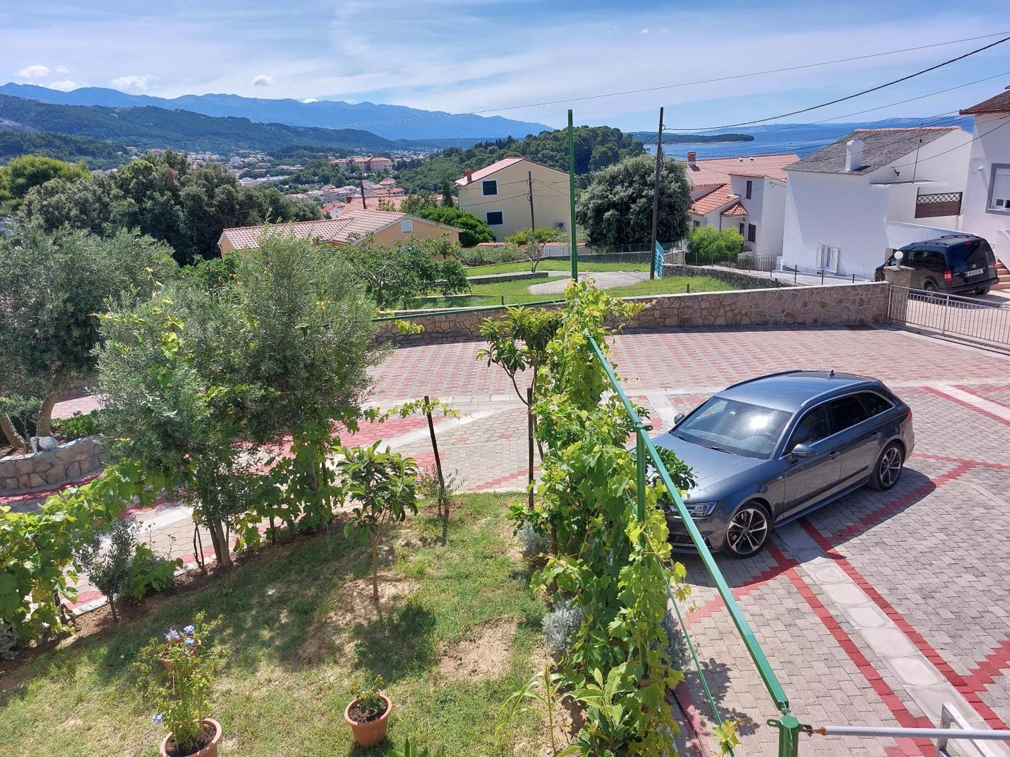 Apartments Mlacovic Rab Town Luaran gambar