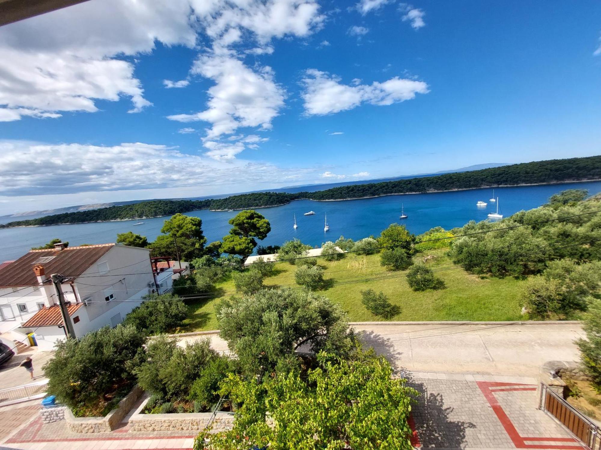 Apartments Mlacovic Rab Town Luaran gambar